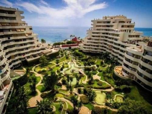 Precioso Apartamento Frente Al Mar Benalbeach Apartment Benalmádena Exterior foto